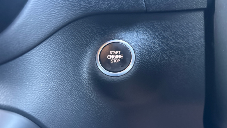 Volvo Xc40 1.5 T4 Recharge PHEV Plus Dark 5dr Auto Estate